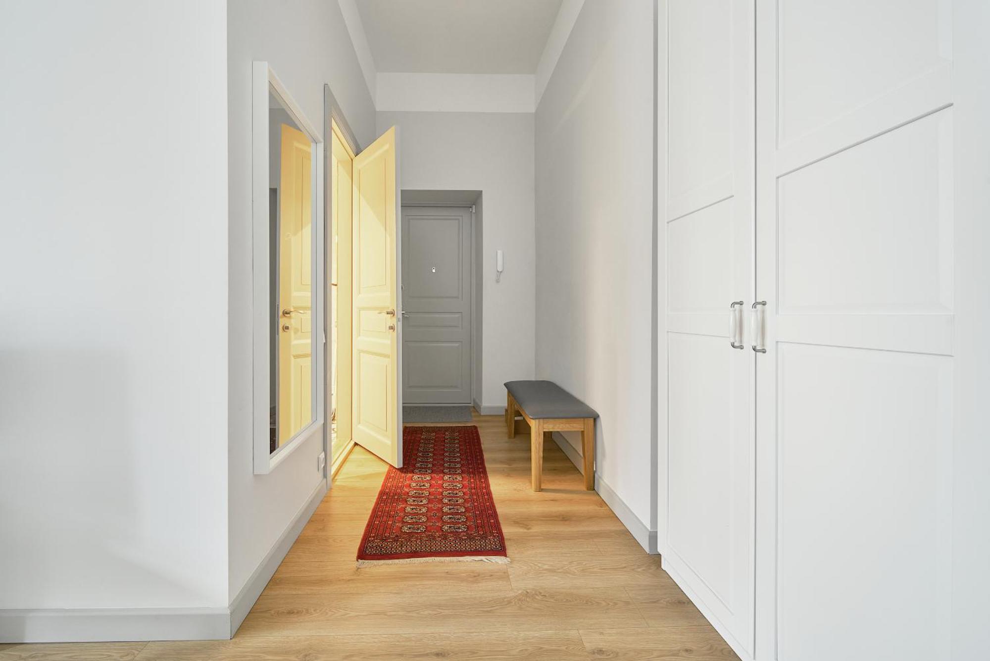 Bright And Warm Apartment, Centre Leilighet