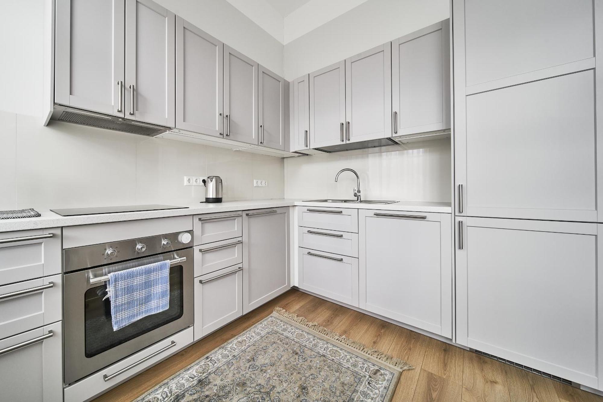 Leilighet Bright And Warm Apartment, Centre